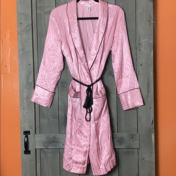 Victoria's Secret Other - Victoria’s Secret Pink Robe Sz S NWOT